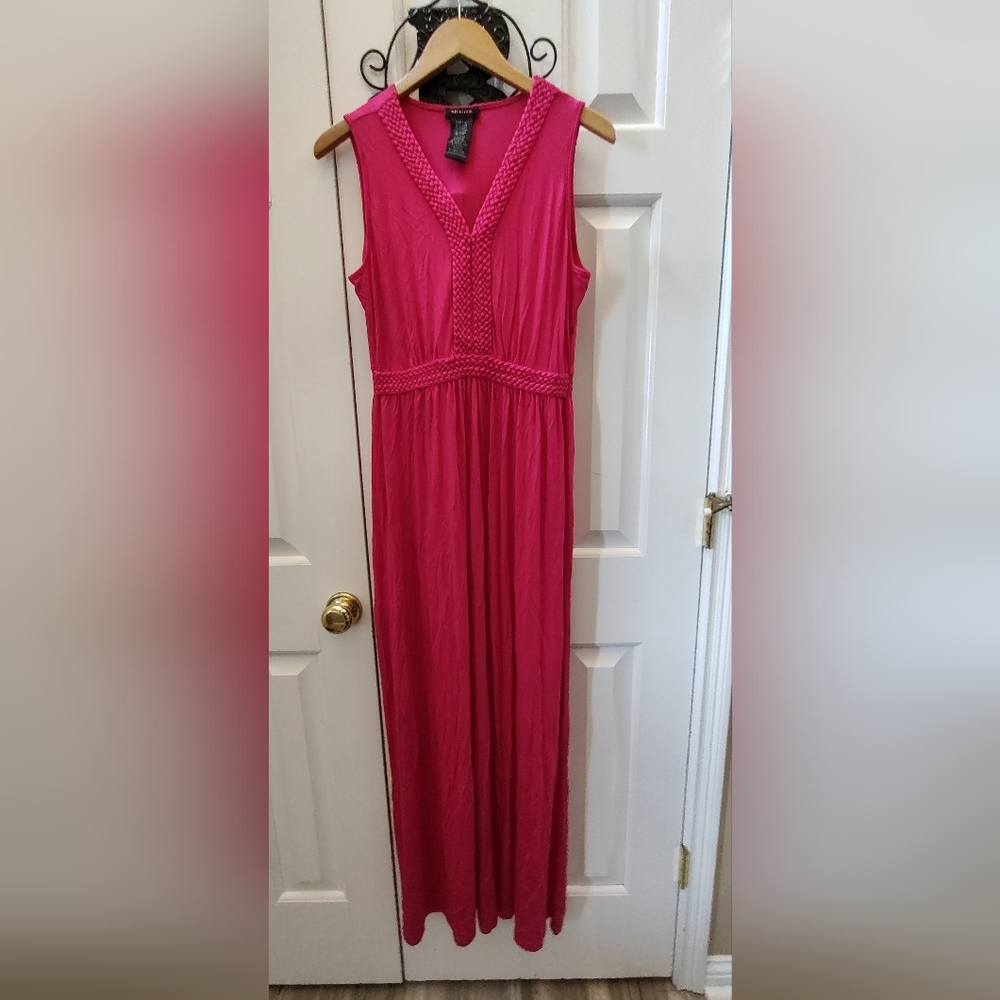 Sleeveless maxi dress